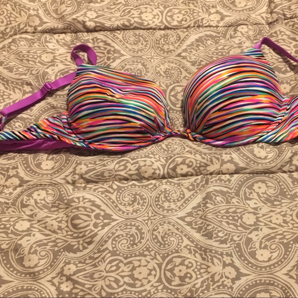 Victoria secret plunge plongeant like new